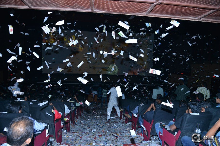 Celebs-at-Khaidi-No-150-Movie-Screening